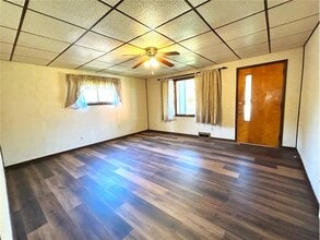 828 Cove Rd in Weirton, WV - Building Photo - Building Photo