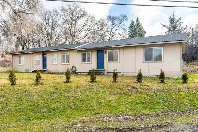 property at 8302 E Sinto Ave