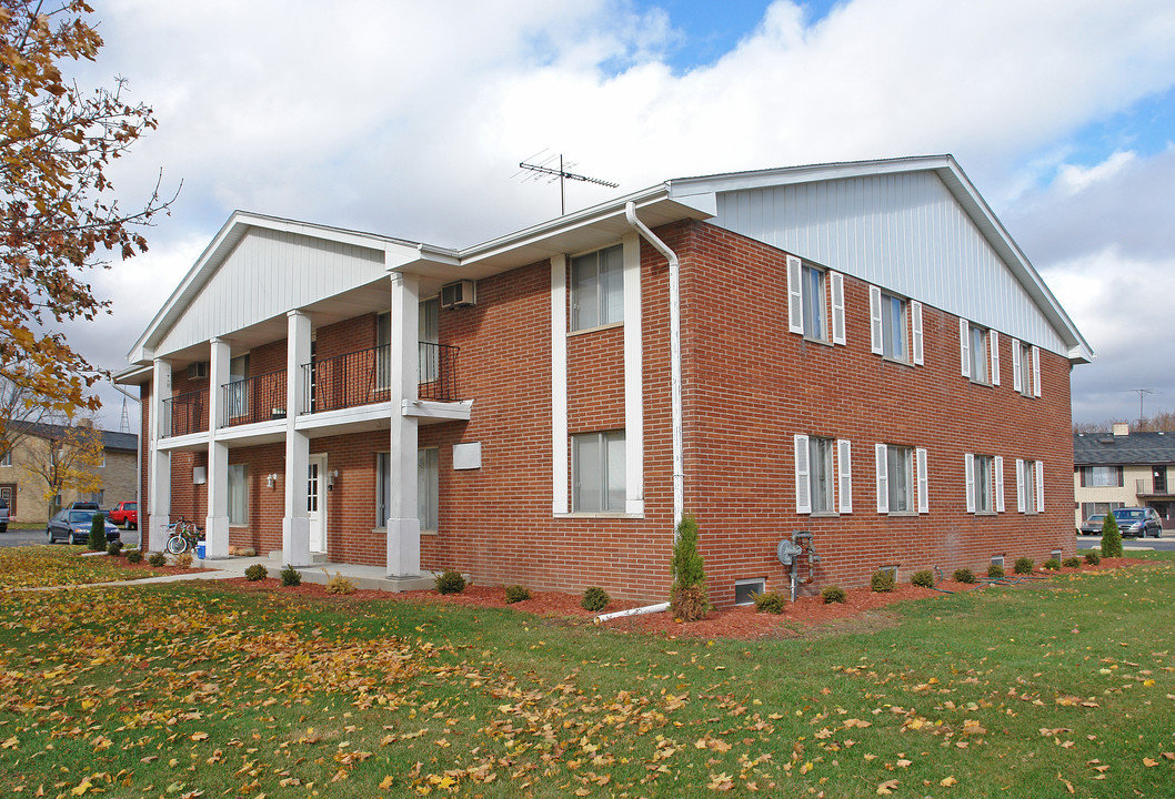 400 Beloit St in Burlington, WI - Building Photo