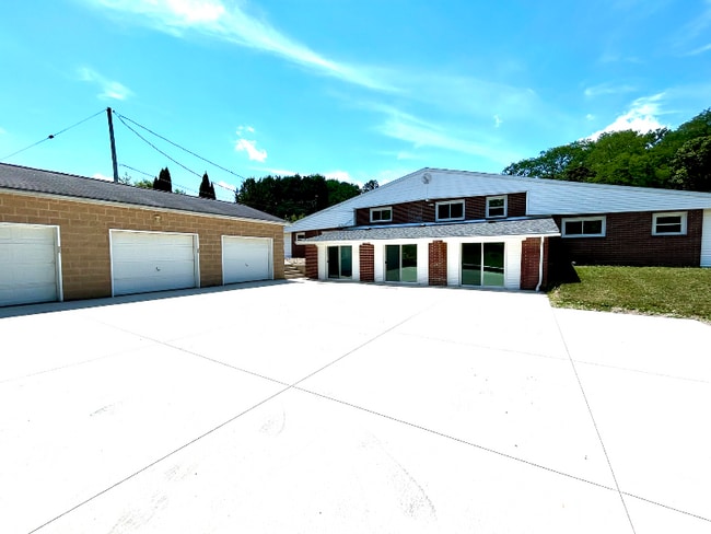 1656 Beal Rd in Mansfield, OH - Building Photo - Building Photo