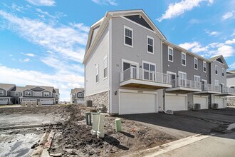 25708 W Yorkshire Dr in Plainfield, IL - Building Photo - Building Photo