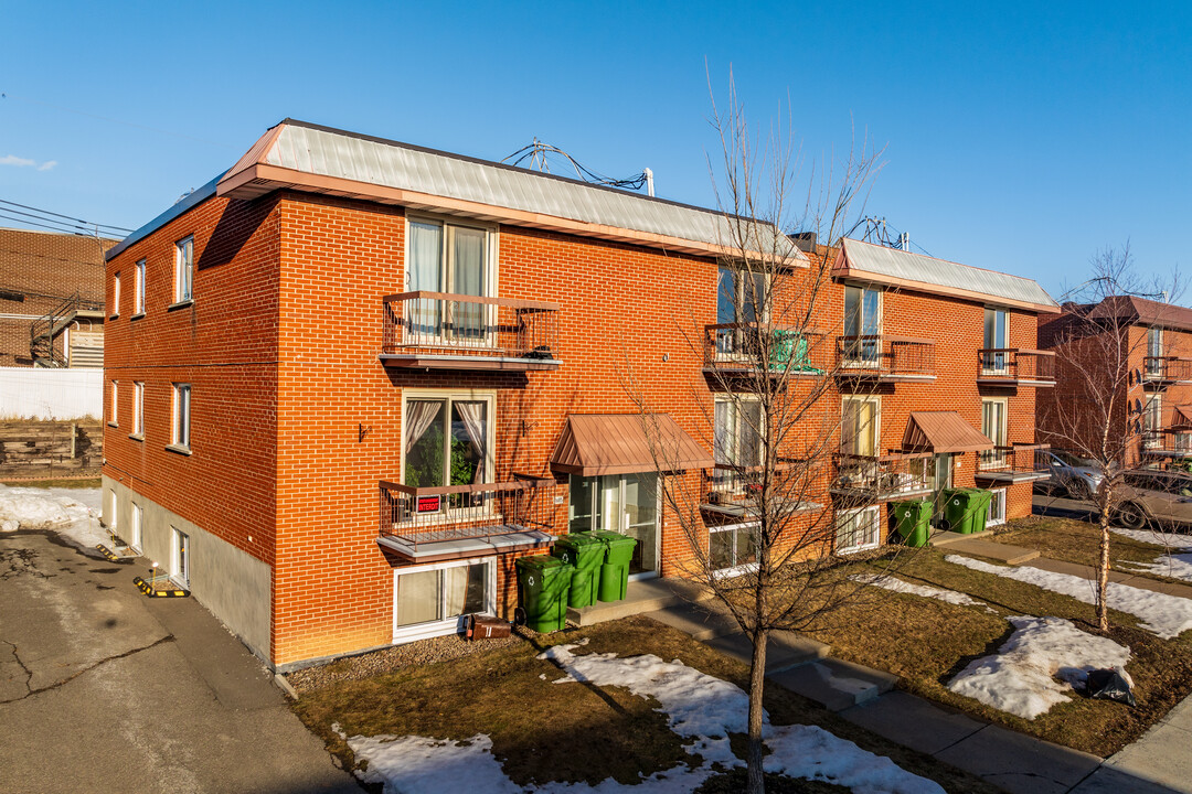 11675 Alfred-Laurence Av in Montréal, QC - Building Photo