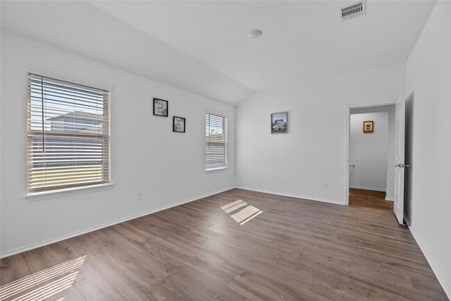 property at 5126 Ternberry Frst Ln