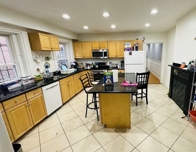 23 Juniper St in Boston, MA - Building Photo - Building Photo