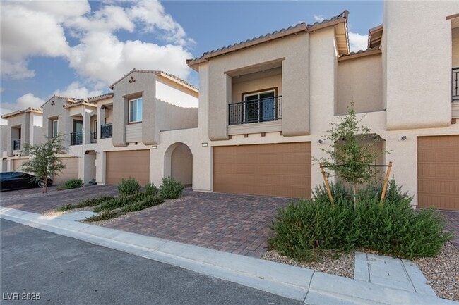 2532 Vittora Pointe St in Henderson, NV - Building Photo - Building Photo