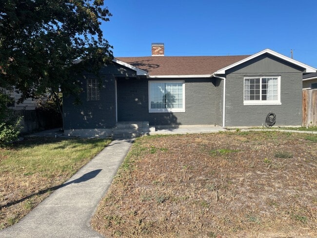 property at 1030 W Gem Ave