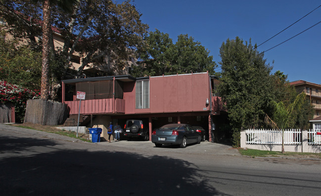 225 S Avenue 50 in Los Angeles, CA - Foto de edificio - Building Photo