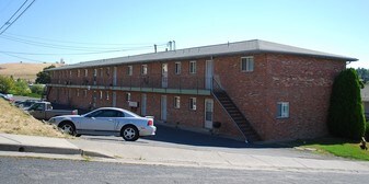 Alsue Apartments in Pullman, WA - Building Photo