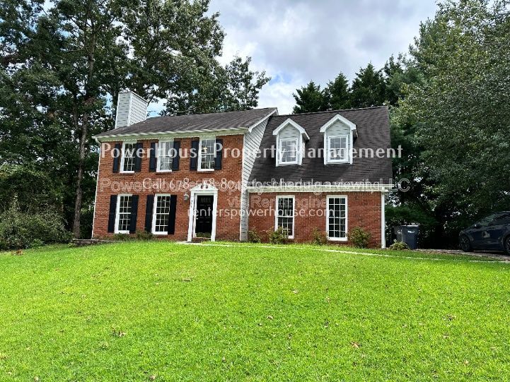 979 Sugar Crossing Ln in Sugar Hill, GA - Foto de edificio