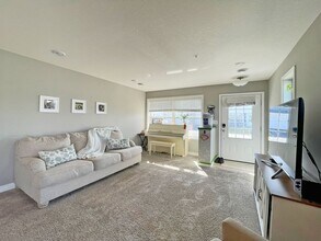 6113 Idler Cir S in Cottage Grove, MN - Building Photo - Building Photo