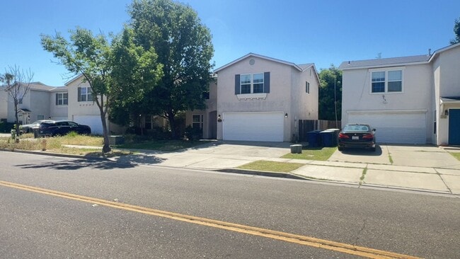 property at 3749 Compass Pointe Ave