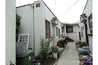 651 Mathews St in Los Angeles, CA - Building Photo - Building Photo