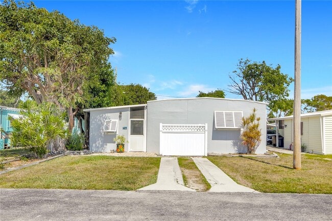 804 N Topaz in Key Largo, FL - Building Photo - Building Photo