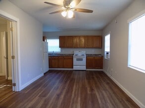 699 W Osceola St in Clermont, FL - Foto de edificio - Building Photo