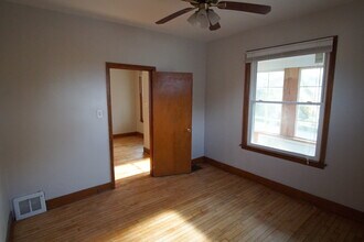 3248 S Delaware Ave in Milwaukee, WI - Building Photo - Building Photo