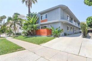 11921 Goshen Ave, Unit 1 in Los Angeles, CA - Building Photo