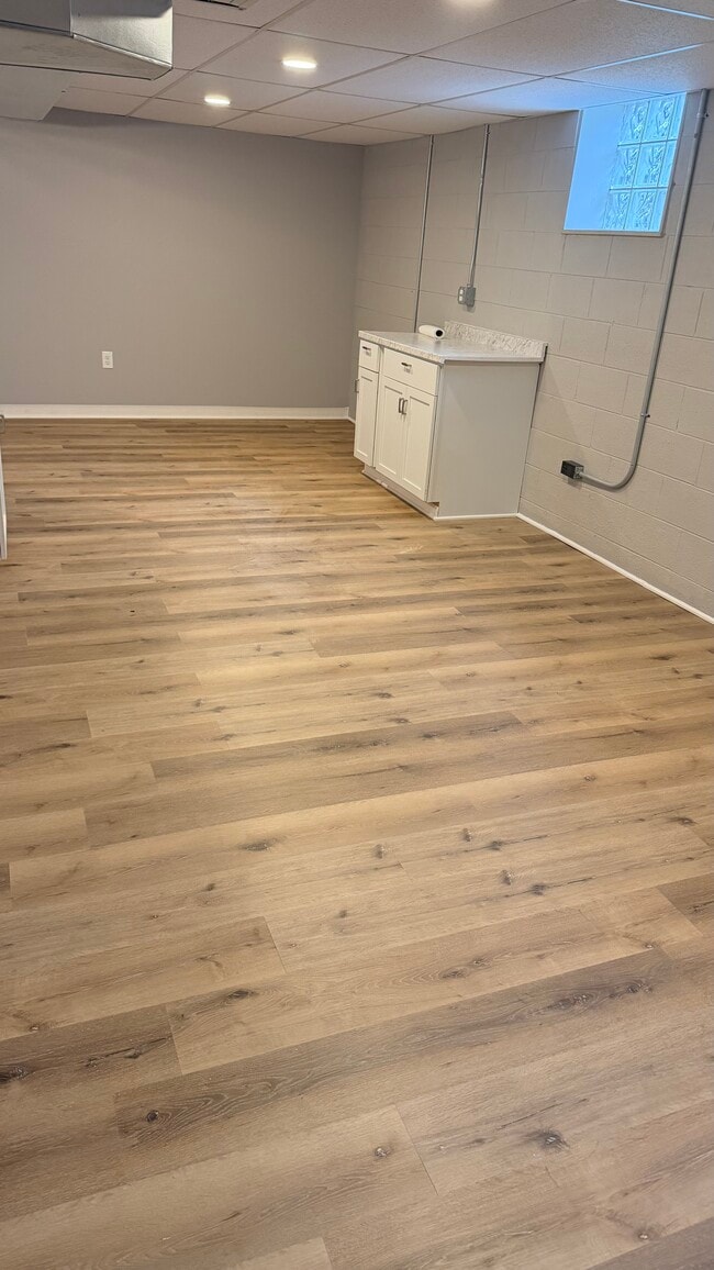 1548 Wolff St, Unit Lower efficiency, Unit Lower efficiency