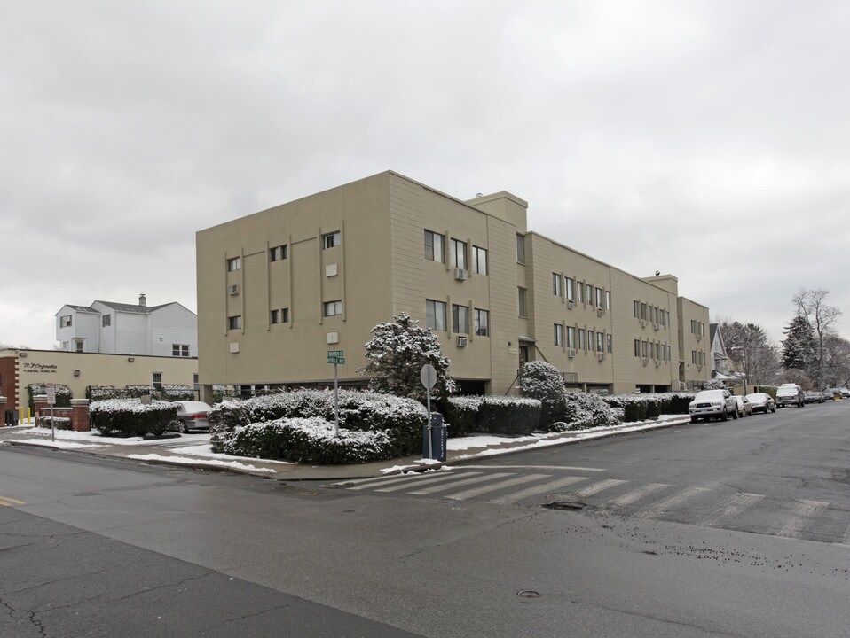 Cove Point in Stamford, CT - Foto de edificio