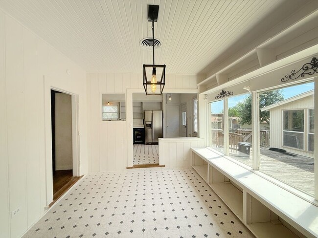 1214 Sutton Dr in San Antonio, TX - Building Photo - Building Photo