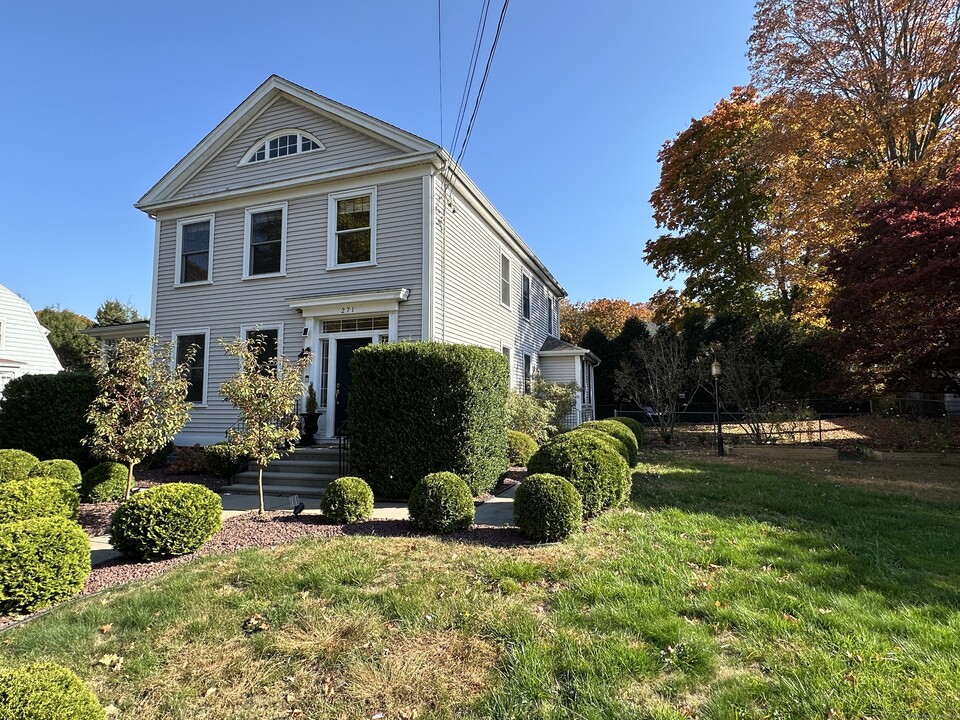 271 Washington St in Norwich, CT - Building Photo