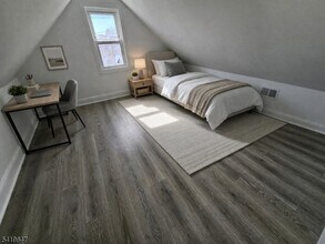 611 New York Ave in Lyndhurst, NJ - Building Photo - Building Photo