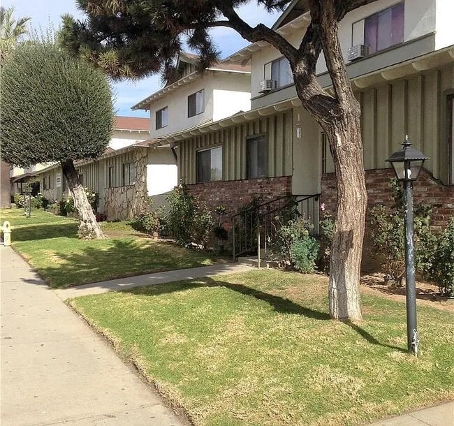 property at 3114 N Garey Ave
