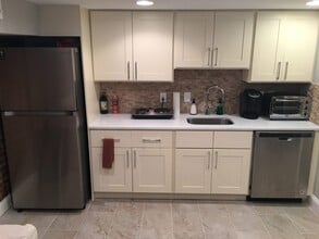 921 Farragut St NW, Unit Petworth in Washington, DC - Building Photo - Building Photo