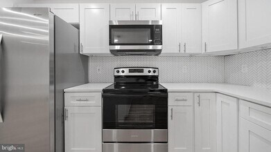 512 S 4th St in Philadelphia, PA - Building Photo - Building Photo