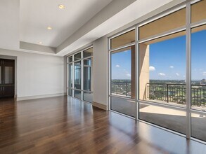 4242 Broadway in San Antonio, TX - Building Photo - Building Photo