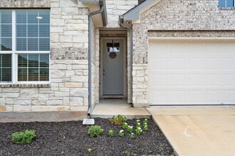 13705 Mcarthur Dr in Manor, TX - Building Photo - Building Photo