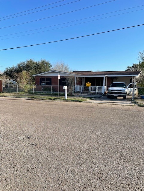 732 Hidalgo St in Mercedes, TX - Building Photo