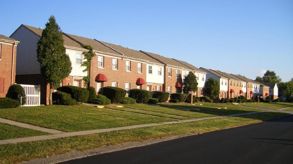 Arbor Crossing Apartments in Valparaiso, IN - Building Photo