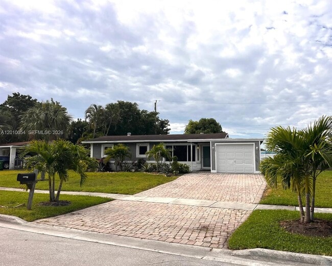 6232 NW 15th Ct in Margate, FL - Building Photo - Building Photo