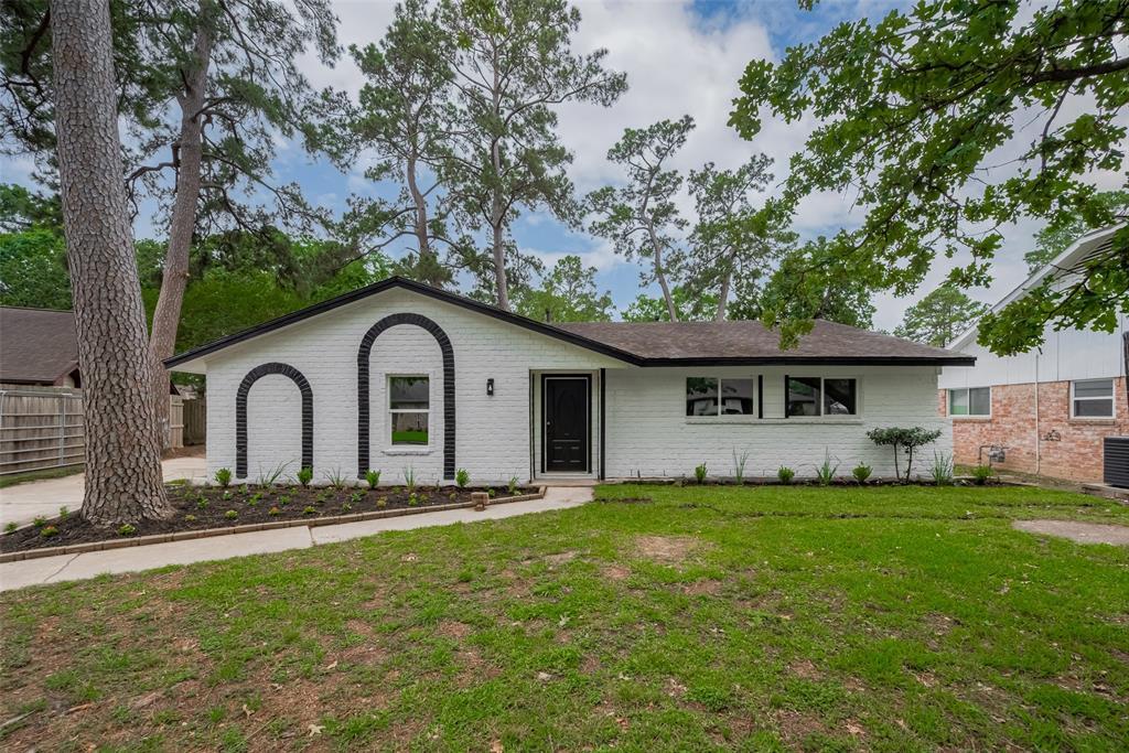 25411 Friar Lake Ln in Spring, TX - Building Photo