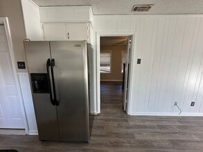 1921 N Carlyle Ave in Tyler, TX - Building Photo - Building Photo