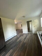 25 North St, Unit 25b in Essex Junction, VT - Foto de edificio - Building Photo