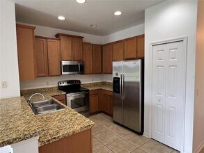 9013 Shepton St in Orlando, FL - Building Photo - Building Photo