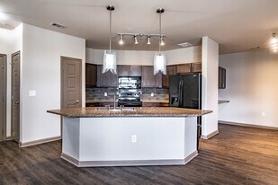 909 Flats in Nashville, TN - Building Photo