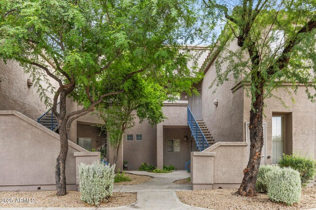 11680 E Sahuaro Dr in Scottsdale, AZ - Foto de edificio - Building Photo
