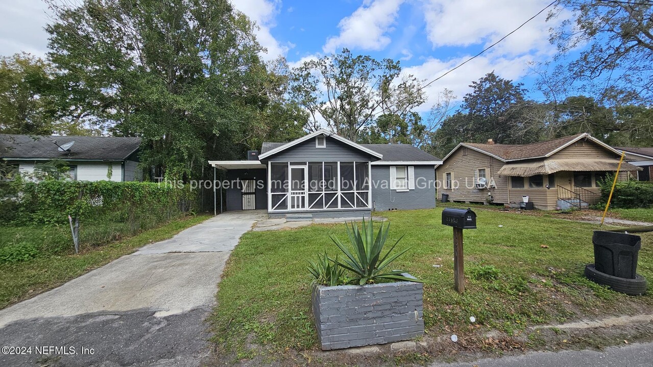 2395 Commonwealth Ave in Jacksonville, FL - Building Photo