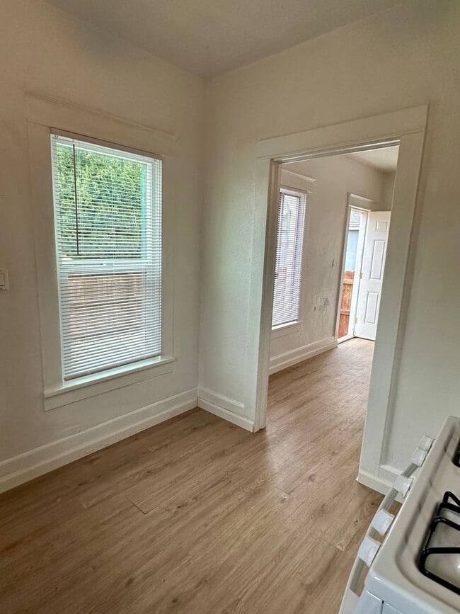 340 E Sycamore St in Willows, CA - Building Photo - Building Photo