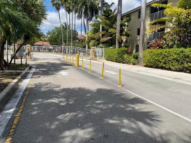 470 S Park Rd in Hollywood, FL - Foto de edificio - Building Photo