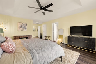 42268 Riggins Ridge Terrace, Unit 4 Imperial in Ashburn, VA - Foto de edificio - Building Photo