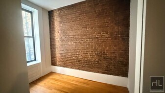 East 12th Street, Unit 3 in New York, NY - Building Photo