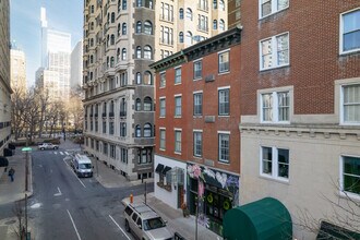 265 S 19th St in Philadelphia, PA - Foto de edificio - Building Photo