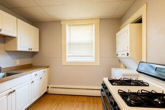 555 Essex St in Lynn, MA - Building Photo - Building Photo