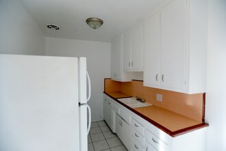 260 S Sycamore Ave in Los Angeles, CA - Building Photo - Building Photo