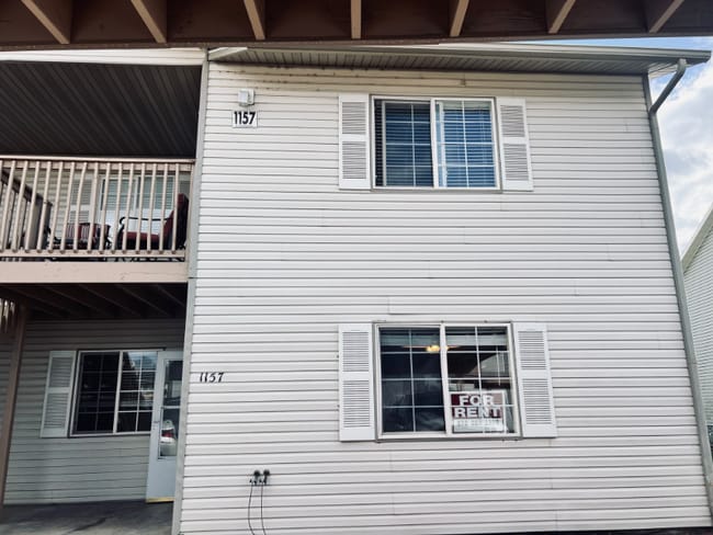 property at 1157 E Carolina Ave