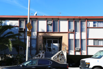 1211 N Detroit St in West Hollywood, CA - Building Photo - Building Photo