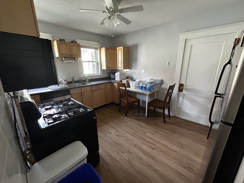 72 Nonantum St in Boston, MA - Building Photo